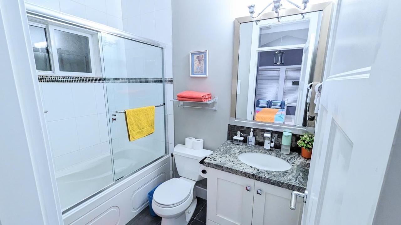 Cozy Ensuite Room Near Nature & Amenities Суррей Екстер'єр фото